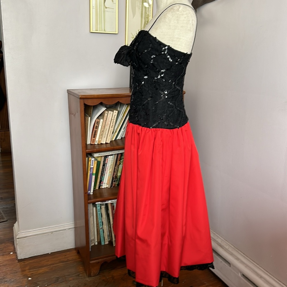 Vintage Black Lace and Red Party Dress 6 - Picture 6 of 13